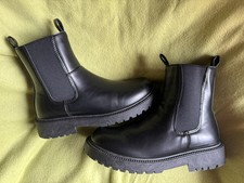 Nagelneue Boots 37 Schwarz
