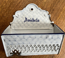Emaille Netzmuster Zwiebelkorb für Wndmontage um 1900 altes Original Küche Korb