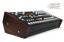 Ständer für Elektron Analog Four, -Rytm, Octatrack. Seiten - Meranti/Palisander