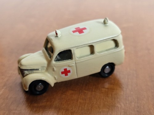 Krankenwagen modell kehi - modell,