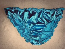 Satinslip mit Wellensaum hochglänzend Gr.42 blau glänzend Satin Slip neu