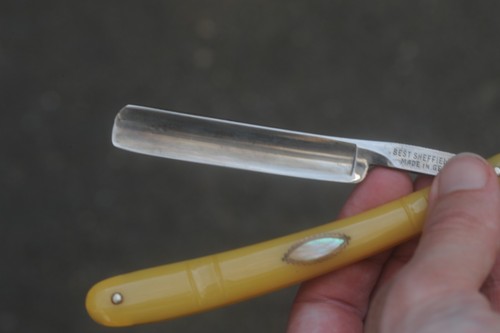 Vintage straight razor
