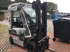 Zu verkaufen ein sehr gepflegter Gabelstapler Nissan 1,5T