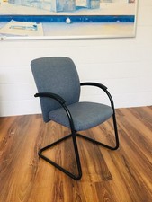 Drabert Besucherstuhl grau schwarz Freischwinger