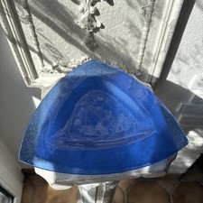 großer Glas-Teller dreieckig