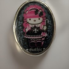 Tarina Tarantino Hello Kitty