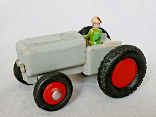 Traktor modell aus holz spur - ,