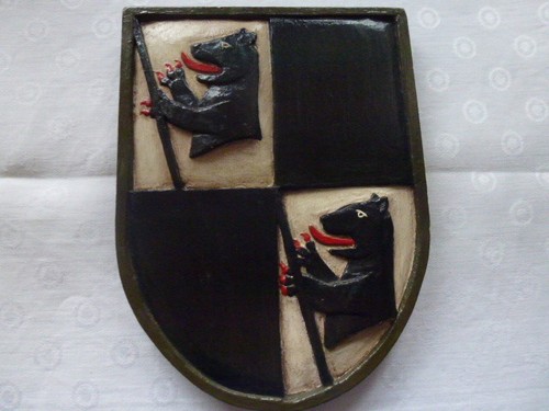 Handgeschnitztes wappen - handgeschnitztes,
