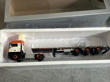 WSI 1:50 Universal Transport MAN TGX XLX + 3 achs megatrailer