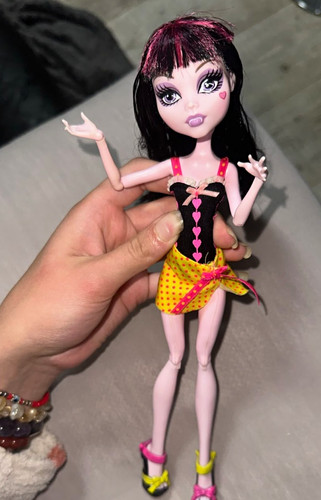 Monster high draculaura - high,