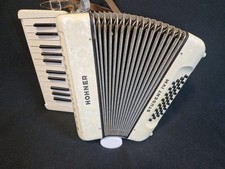 Hohner Student iv m 32 Bässe