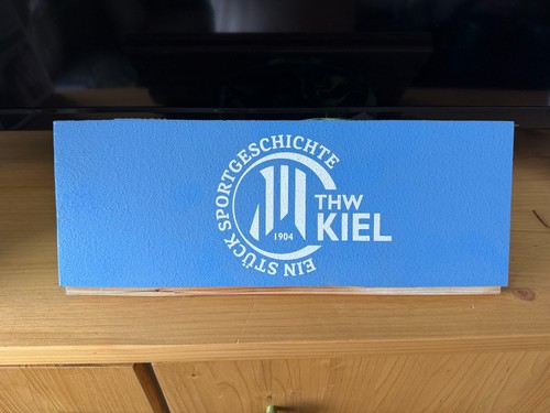 Thw kiel original hallenboden - thw,