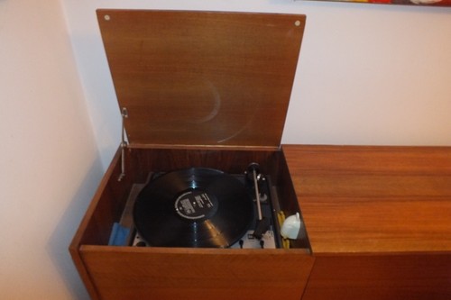Phonoschrank mit dual radio - phonoschrank,