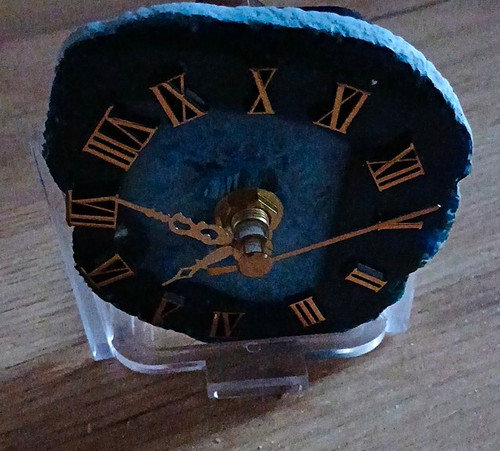 Tischuhr analog mit römischen