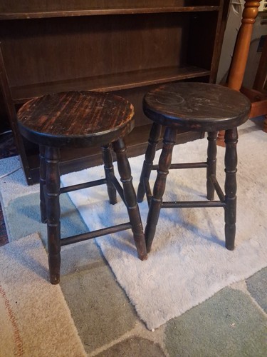 Paar kleine holzhocker - paar,