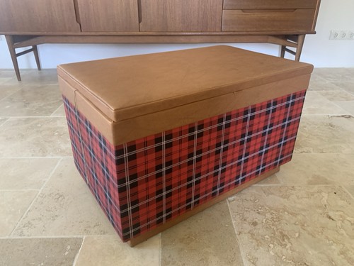Vintage retro truhe - vintage,