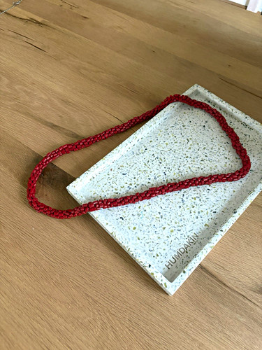 Schöne rote korallenkette - schöne,