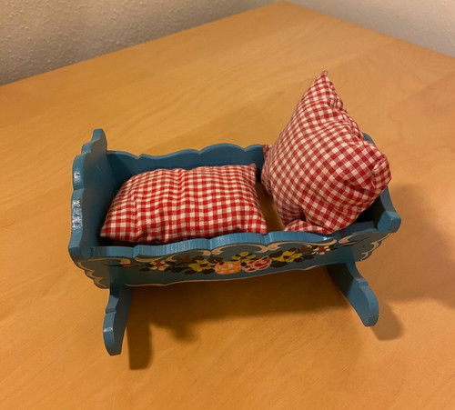Handbemalte holzpuppenwiege - handbemalte,