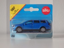 Siku 1307 VW Passat Variant 2.0 FSI  verkehrsblau metallic (