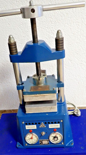 Vulkanisierpresse mit einem