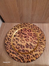 8 Teller mit Leopardenmuster