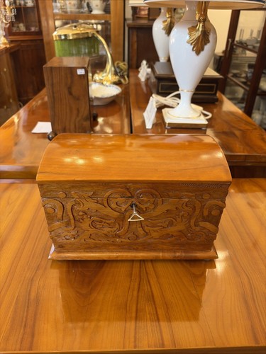 Antik truhe kiste holz - truhe,