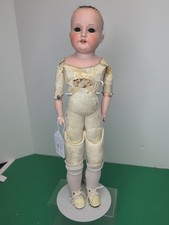 19” Antique Bisque Armand