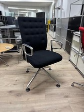 Vitra - ID Trim - Konferenzstuhl mit Armlehnen - Stoff - Schwarz- A760