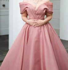 Abendkleid kleid schleppe