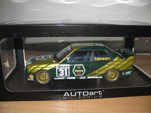Autoart bmw e30 - 1:18,
