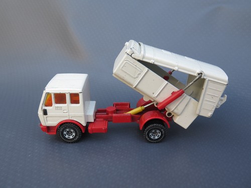Siku mercedes benz 2232 - benz,