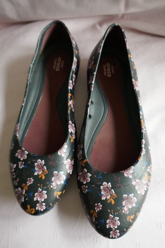 Crocs lina graphic flats - lina,