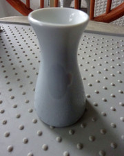 D & R W: : kleines Väschen aus Porzellan, hellblau, schlichtes Design