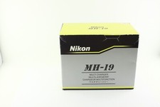 Nikon MH-19 Doppelladegerät
