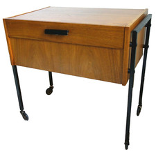 MID CENTURY Nähwagen