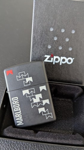 Zippo marlboro medium black - medium,