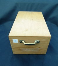 Nr.1 - Holz Karteikasten 60er Jahre mit Leitkartenhalter - mit Griff