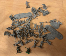 Modellbau - Militär Figuren + Fahrzeuge 