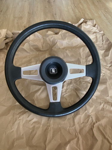 Spucknapflenkrad golf gti - 1,
