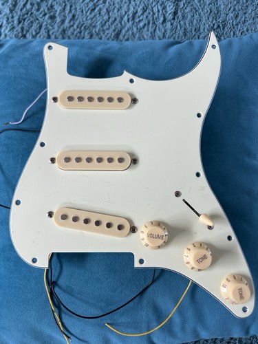 Pickguard komplett pickups - pickguard,