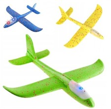 3x Styroporflugzeug Flugzeug Spielzeug LED Flieger Segelflugzeug Wurfgleiter