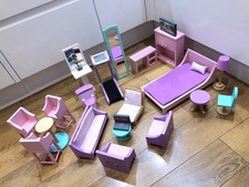 PUPPENSTUBENMÖBEL AUS HOLZ - BARBIEGRÖßE