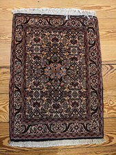 Sehr gut erhaltender kleiner Teppich von Oma gepflegt