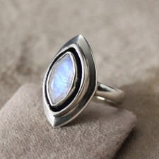 Schicker Mondstein-Ring,  Navette,  925er Sterlingsilber, Gr. 57/18,1mm