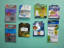 Karpfenhaken mit u. ohne Vorfach, 3 Pak. ungeöffnet, die and. mit mind. 8 Haken