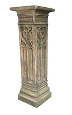 Englischer gotischer Sockel