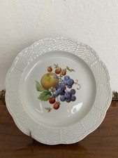 Meissen exklusiver Teller mit Relief " Altozier " Fruchtmalerei, bunt 1.Wahl   2