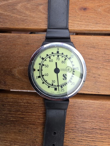 Taucher uhr tiefenmesser - uhr,
