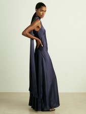 Reiss Fae Satin Cape Kleid in