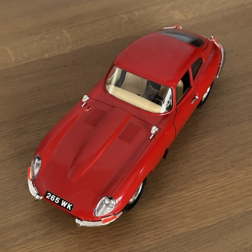 Modellauto bburago jaguar - modellauto,